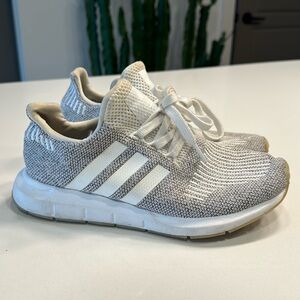 ⚜️ Adidas unisex sneakers US men’s 4-1/2